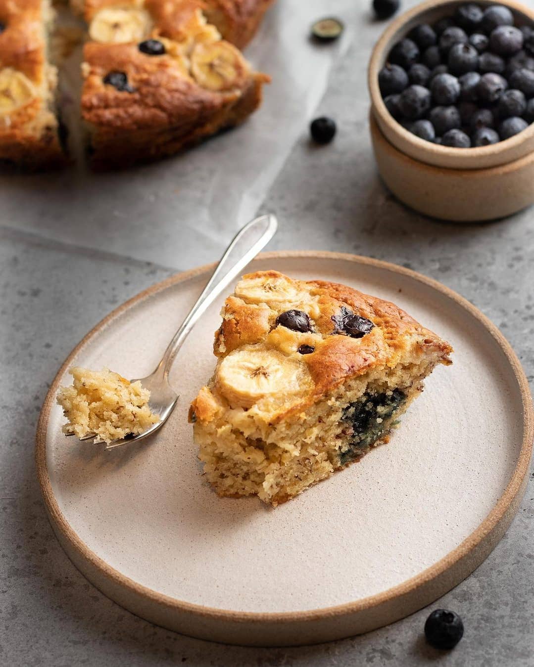 1-Bowl Blueberry Banana Cake