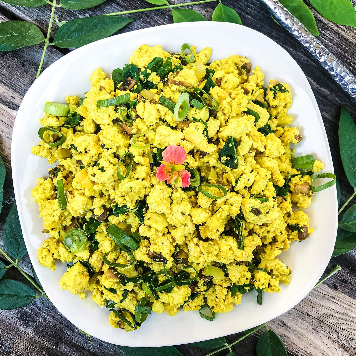 Easy Breakfast Tofu Scramble