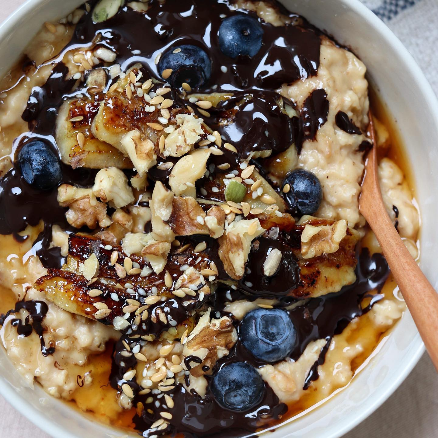 Banana and Almond Butter Oatmeal Delight