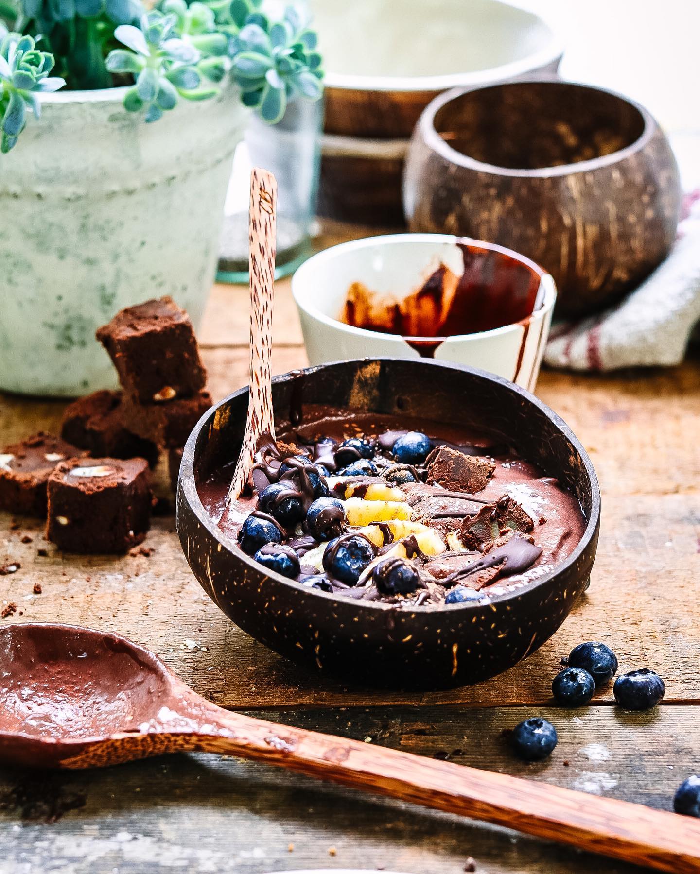 Açaí, Cacao, and Peanut Butter Smoothie Bowl