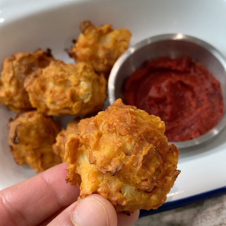 Vegan Cauliflower Buffalo Bites with Tomato Dip