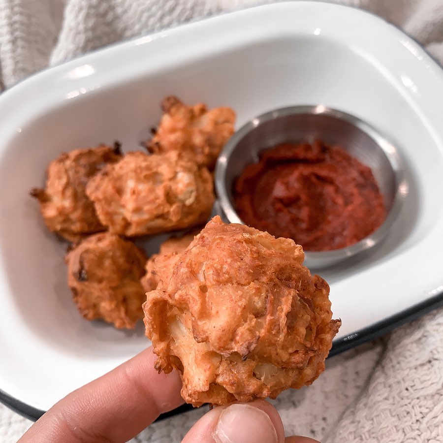 Vegan Cauliflower Buffalo Bites with Tomato Dip