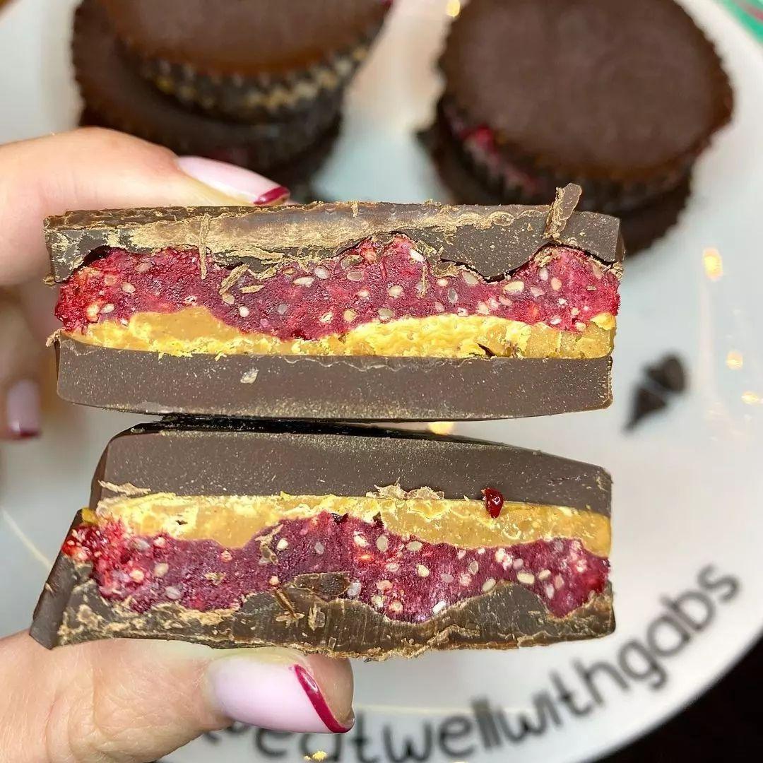 Dark Chocolate Peanut Butter Chia Jam Cups