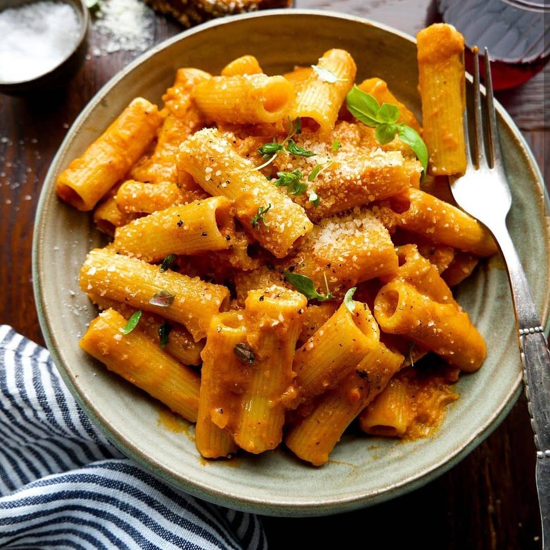 Vegan Pumpkin Pasta with Spiced Sauce