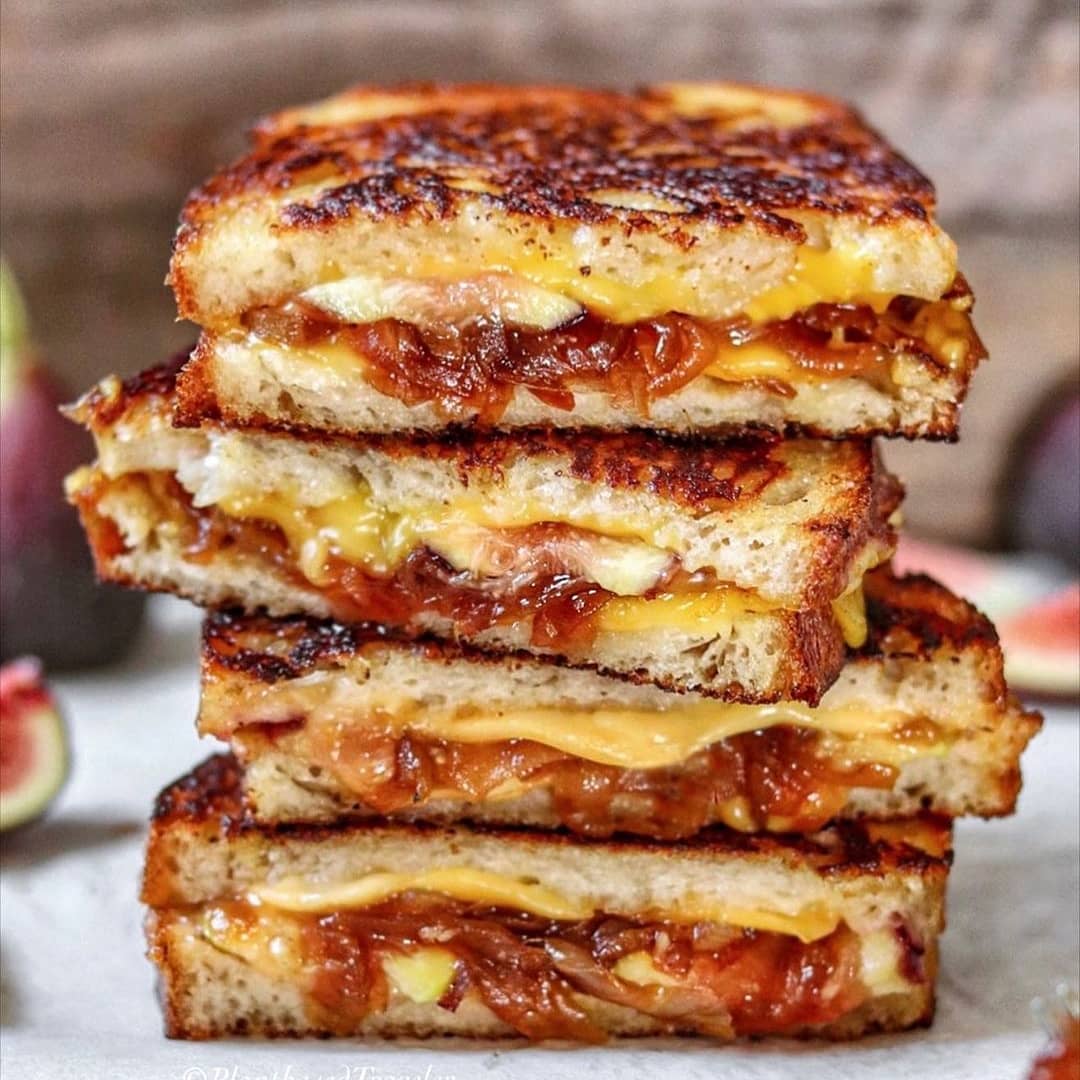 Vegan Grilled Cheese with Caramelized Onions
