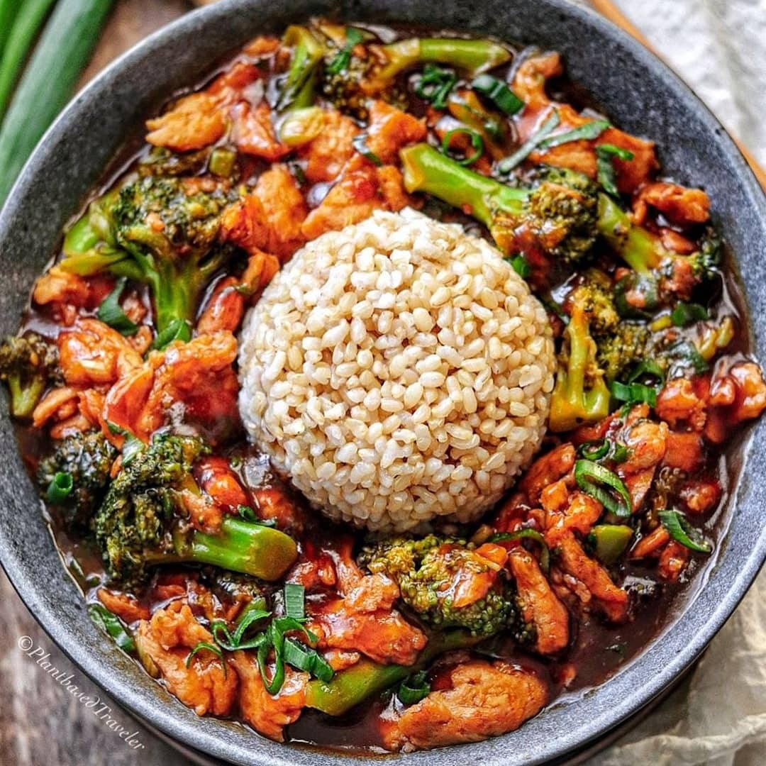 Saucy Soy Curls with Broccoli and Brown Rice