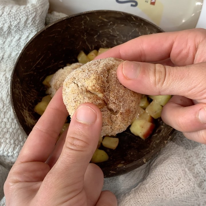 Apple Pie Protein Pretzel Bites