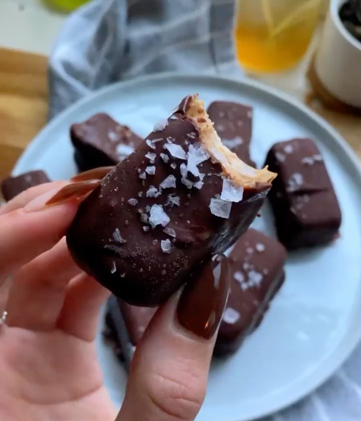 Cashew Caramel Nougat Bars