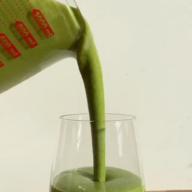 Super Green Smoothie Delight 🥬🍌💚