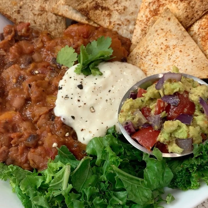 Homemade Tortilla Nachos with Guacamole