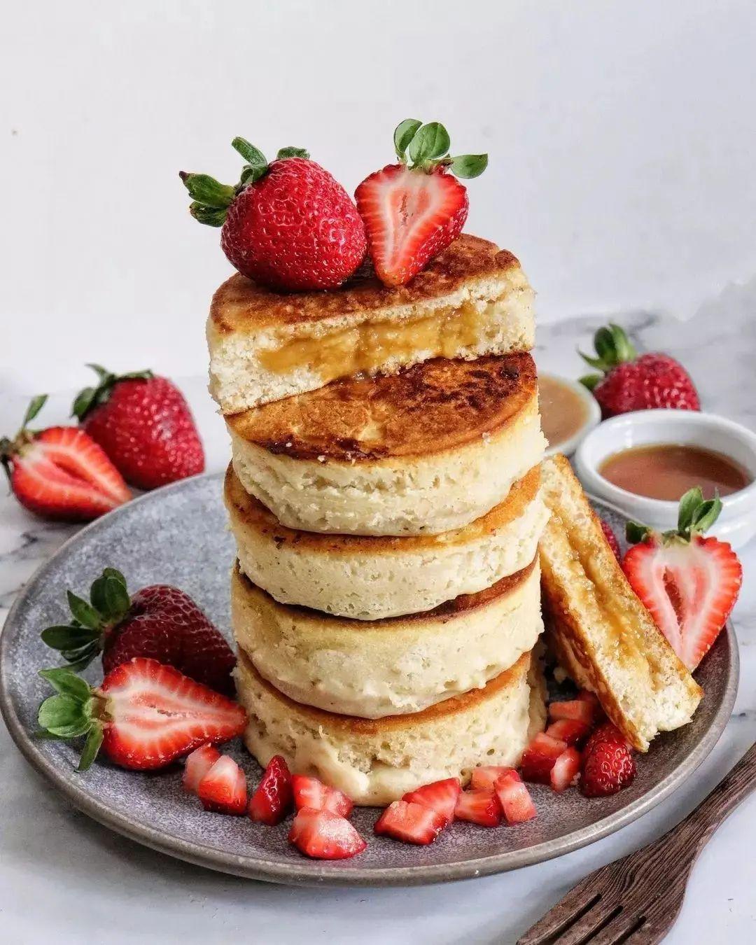 Vegan Fluffy Caramel-Stuffed Hotcakes