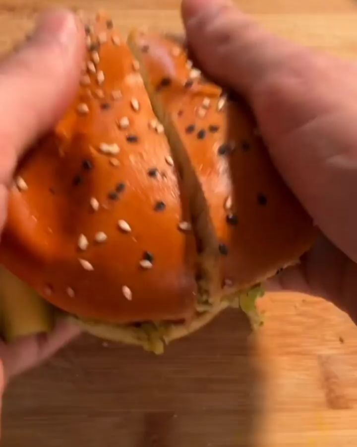 Vegan Falafel Smash Burger