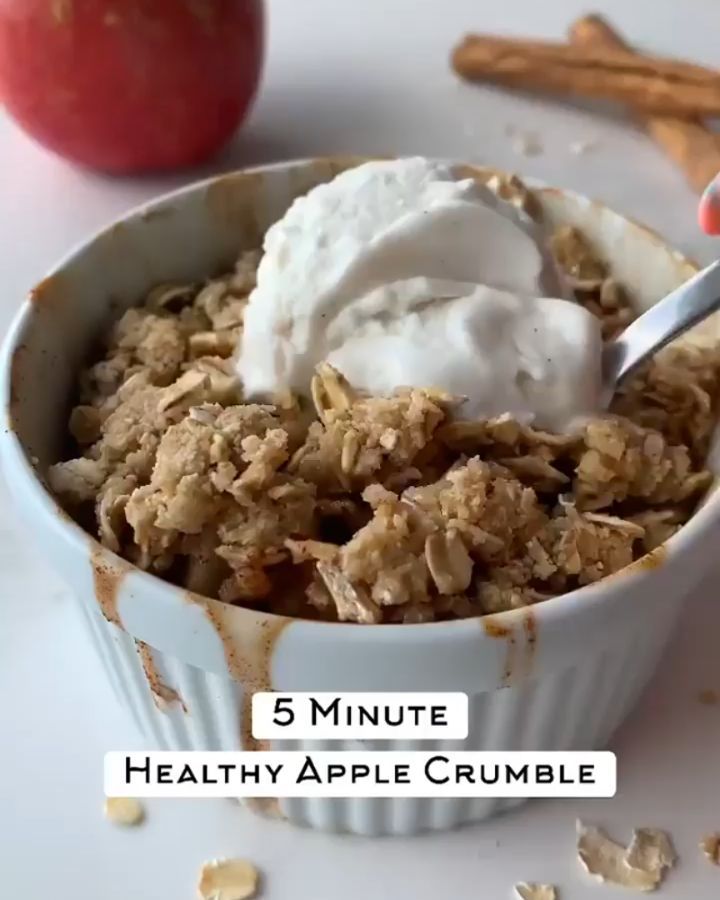 5-Minute Healthy Apple Crumble