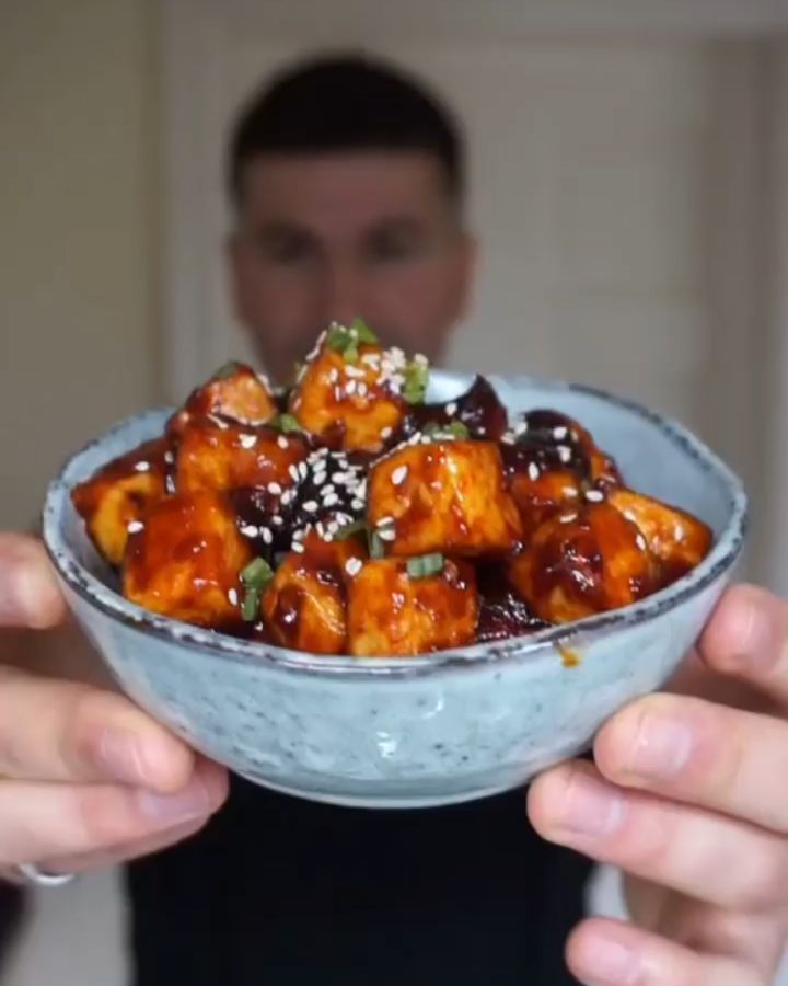 Korean Fried Tofu with Gochujang Sauce