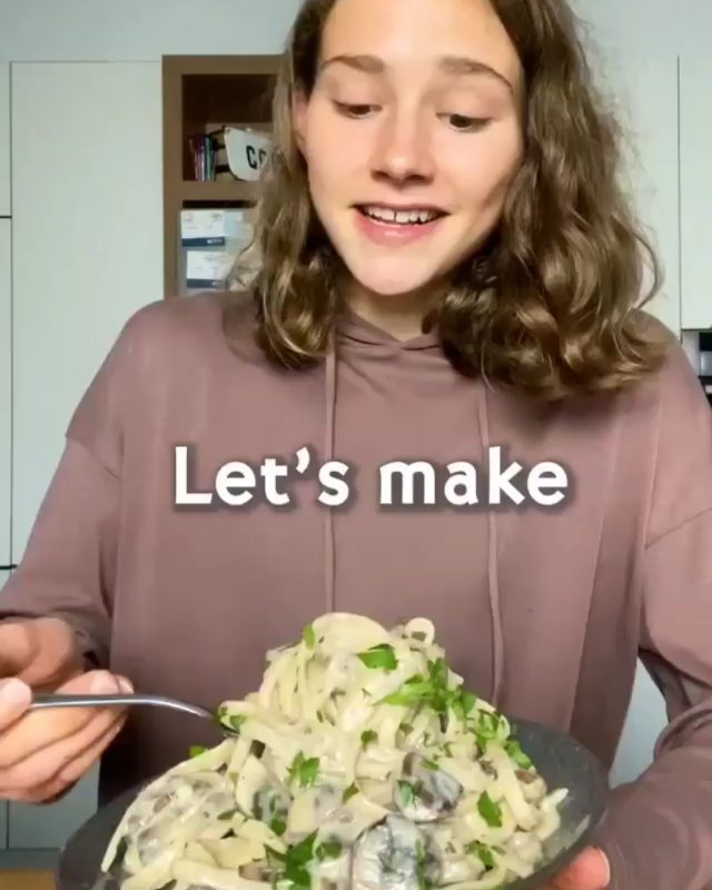 Easy Vegan Creamy Mushroom Pasta