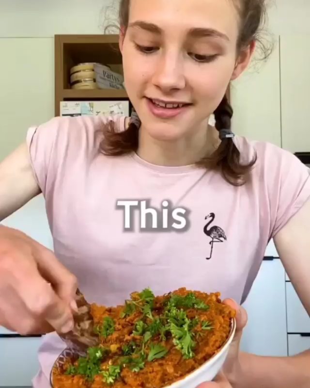 Vegan Spicy Carrot Dip