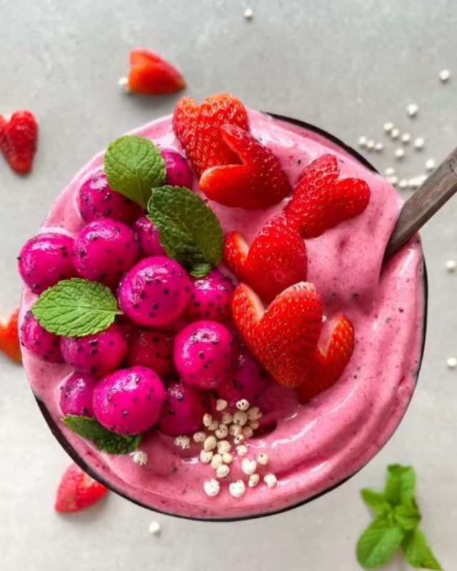 Pink Ginger Smoothie Bowl