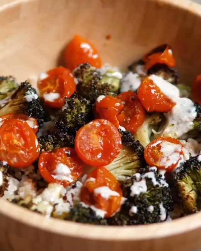 Quinoa Salad with Cherry Tomatoes and Broccoli