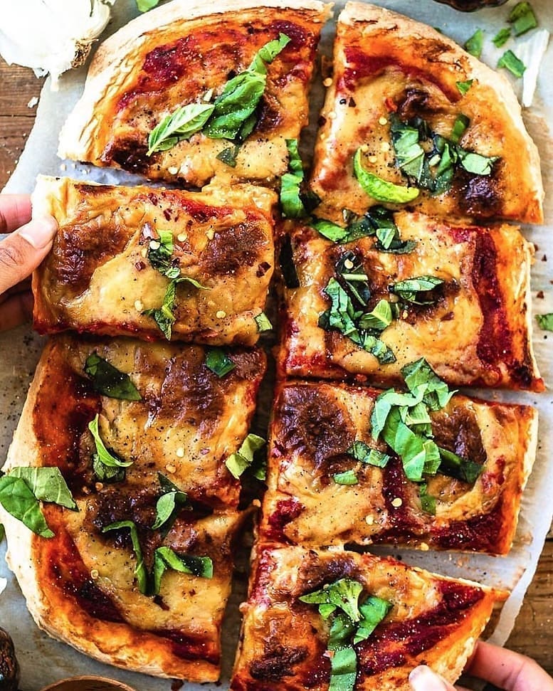 Easy Vegan Margherita Pizza