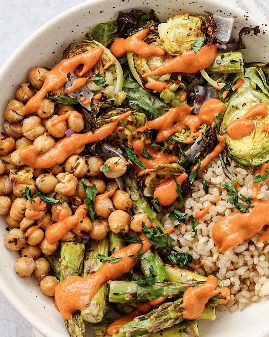 Roasted Chickpeas and Veggies with Red Pepper Sauce