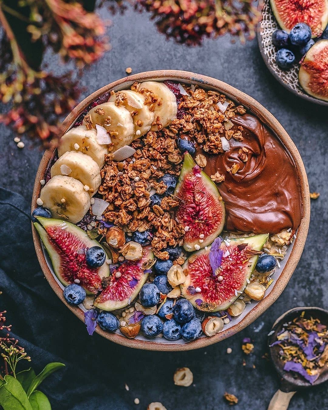 Vegan Hazelnut Oatmeal Breakfast Bowl