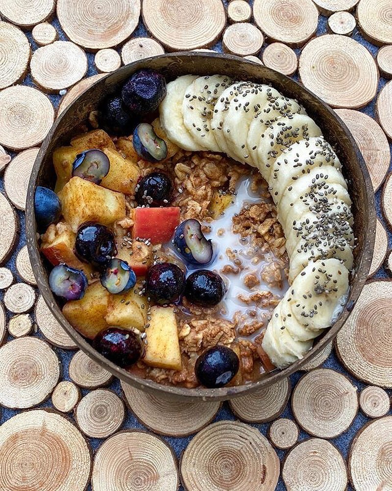 Healthy Vegan Oat Bowl Breakfast