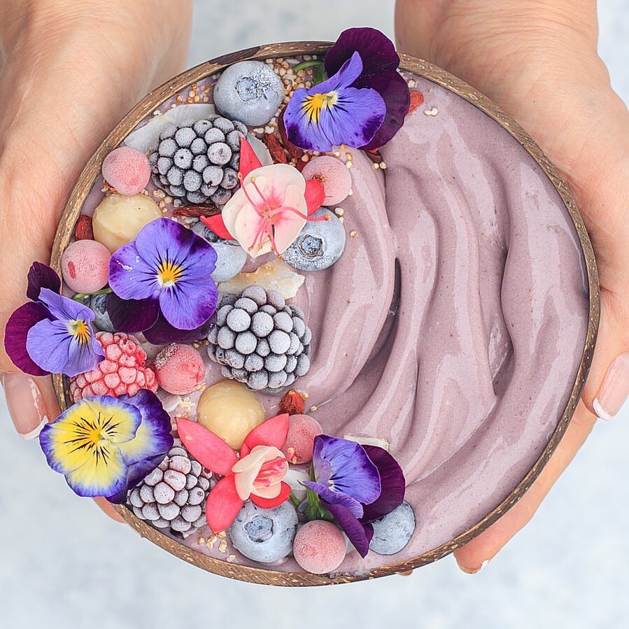 Purple Smoothie with Black Goji Berries