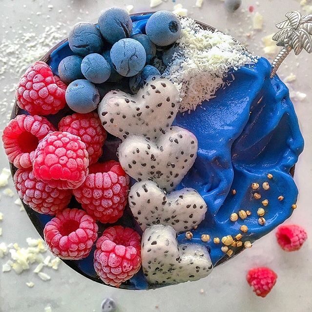 Vegan Spirulina Smoothie Bowl