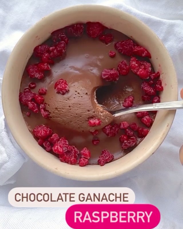 Blended Overnight Oats with Chocolate Ganache and Raspberry