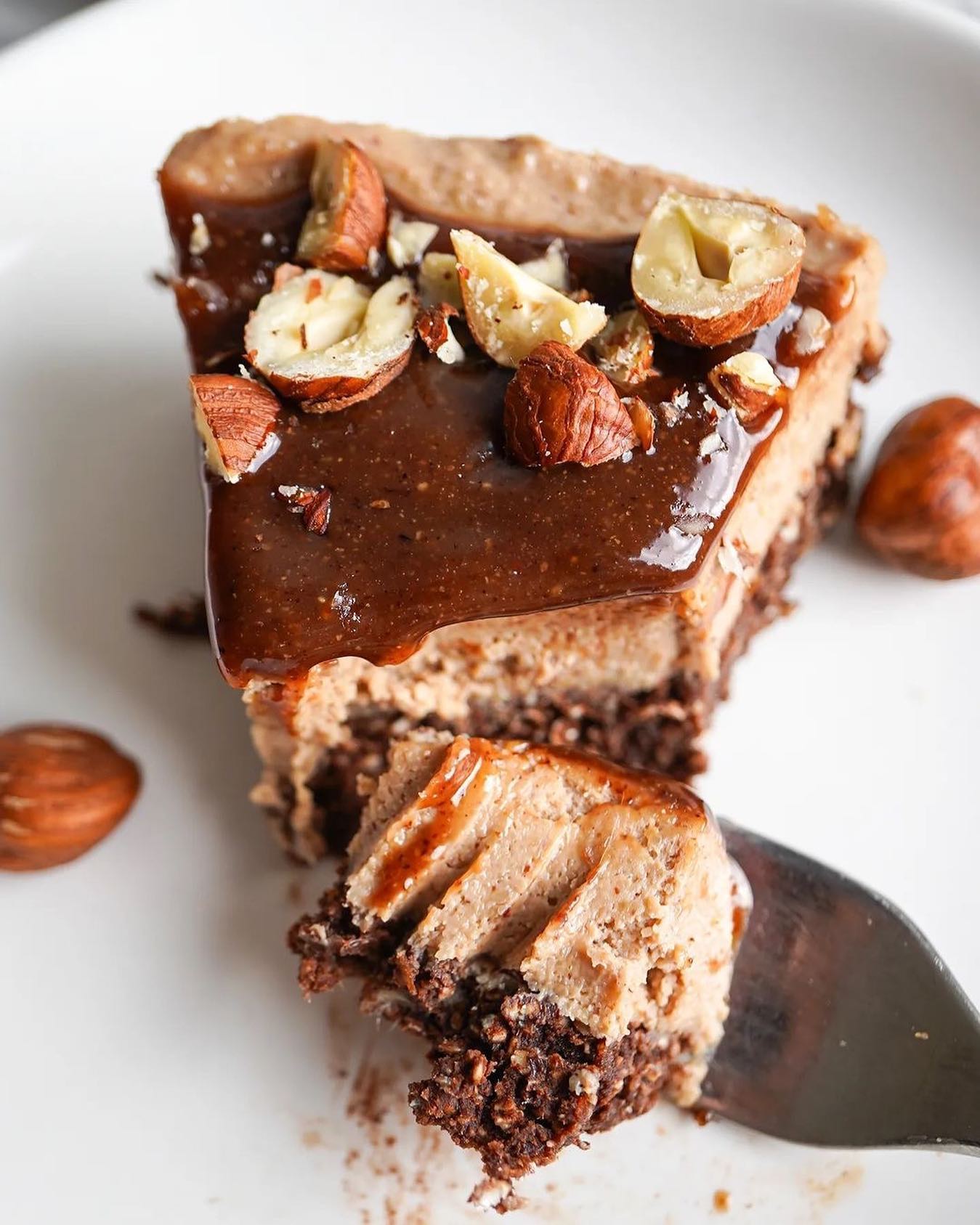 No-Bake Creamy Hazelnut Cake