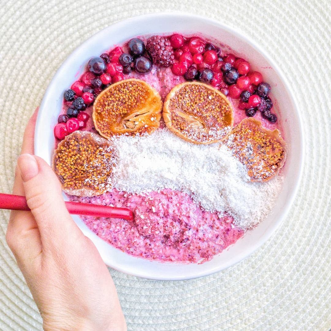 Frozen Berries Vegan Smoothie Bowl