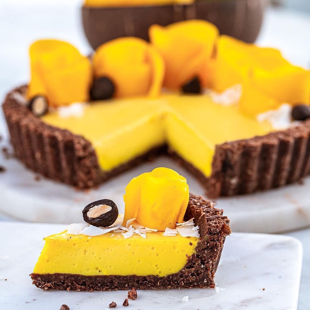 Dairy-Free No-Bake Mango Cheesecake