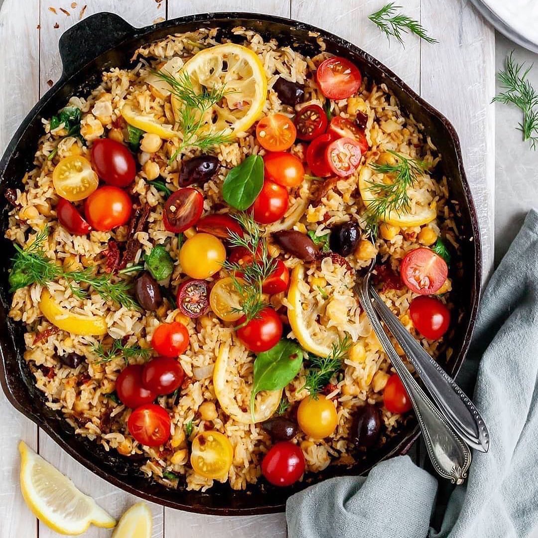 One-Skillet Baked Greek Lemon Chickpeas and Rice