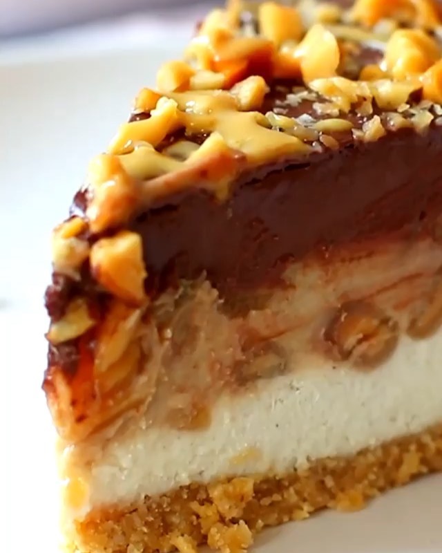 No-Bake Vegan Snickers Cake
