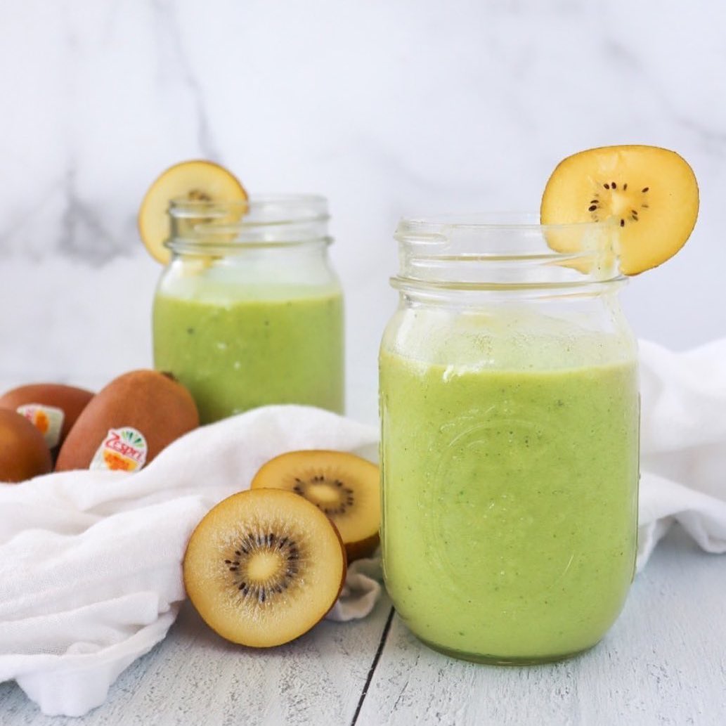 Kiwi and Spinach Smoothie