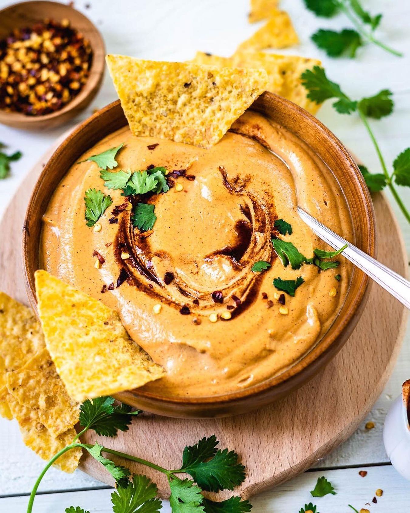 Simple Vegan Cashew Queso Dip