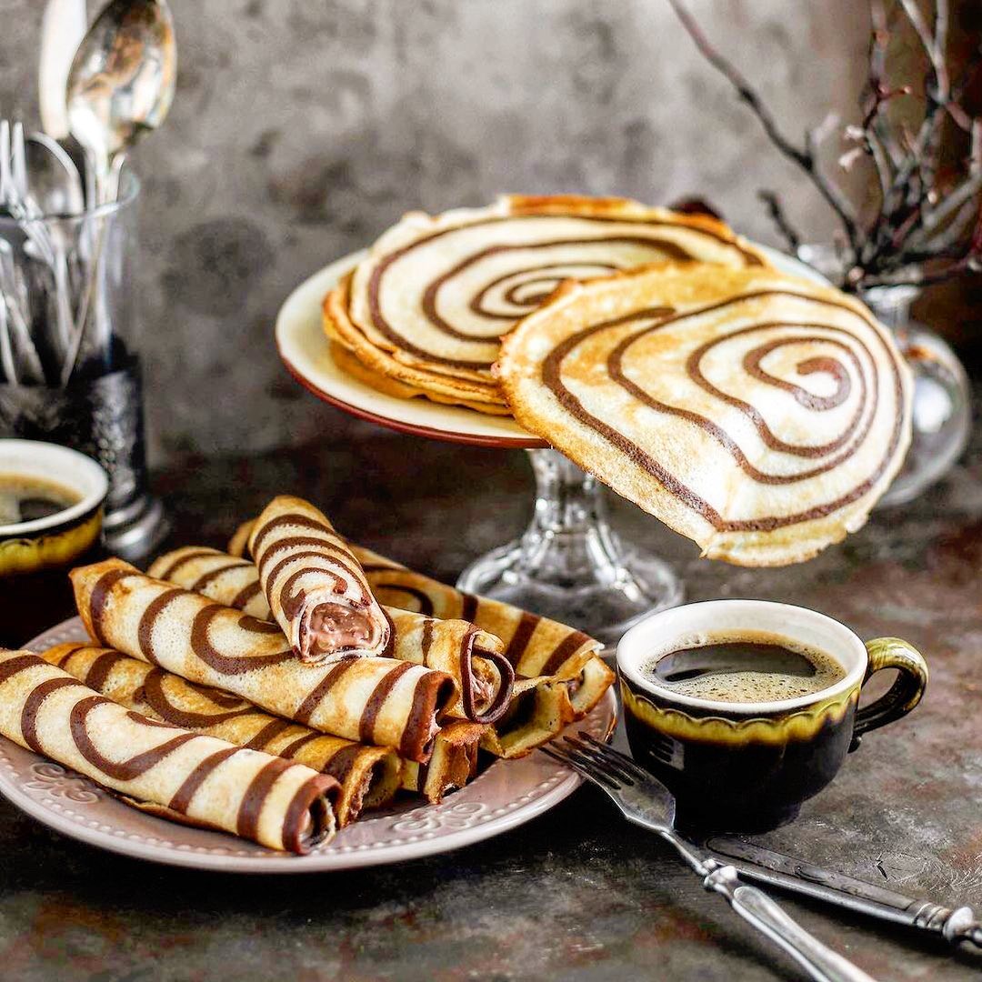 Zebra Pancakes with Chocolate-Nut Cream