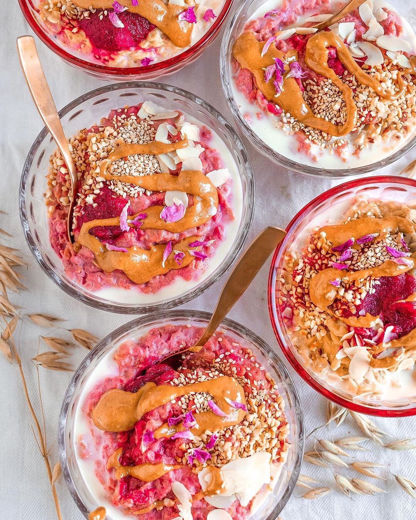 Pink Oatmeal with Apple Beet Ginger Purée