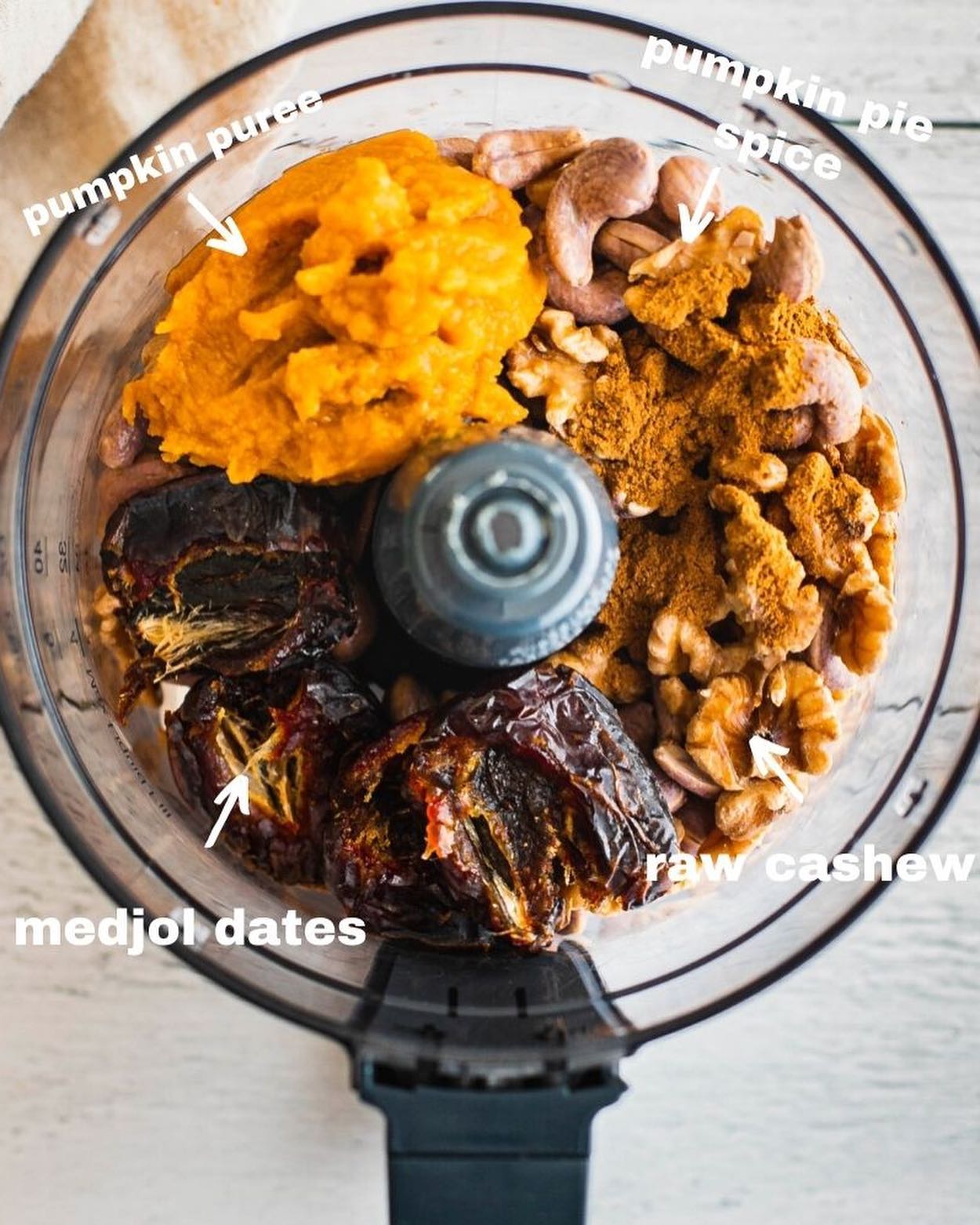 No Bake Pumpkin Spice Energy Balls
