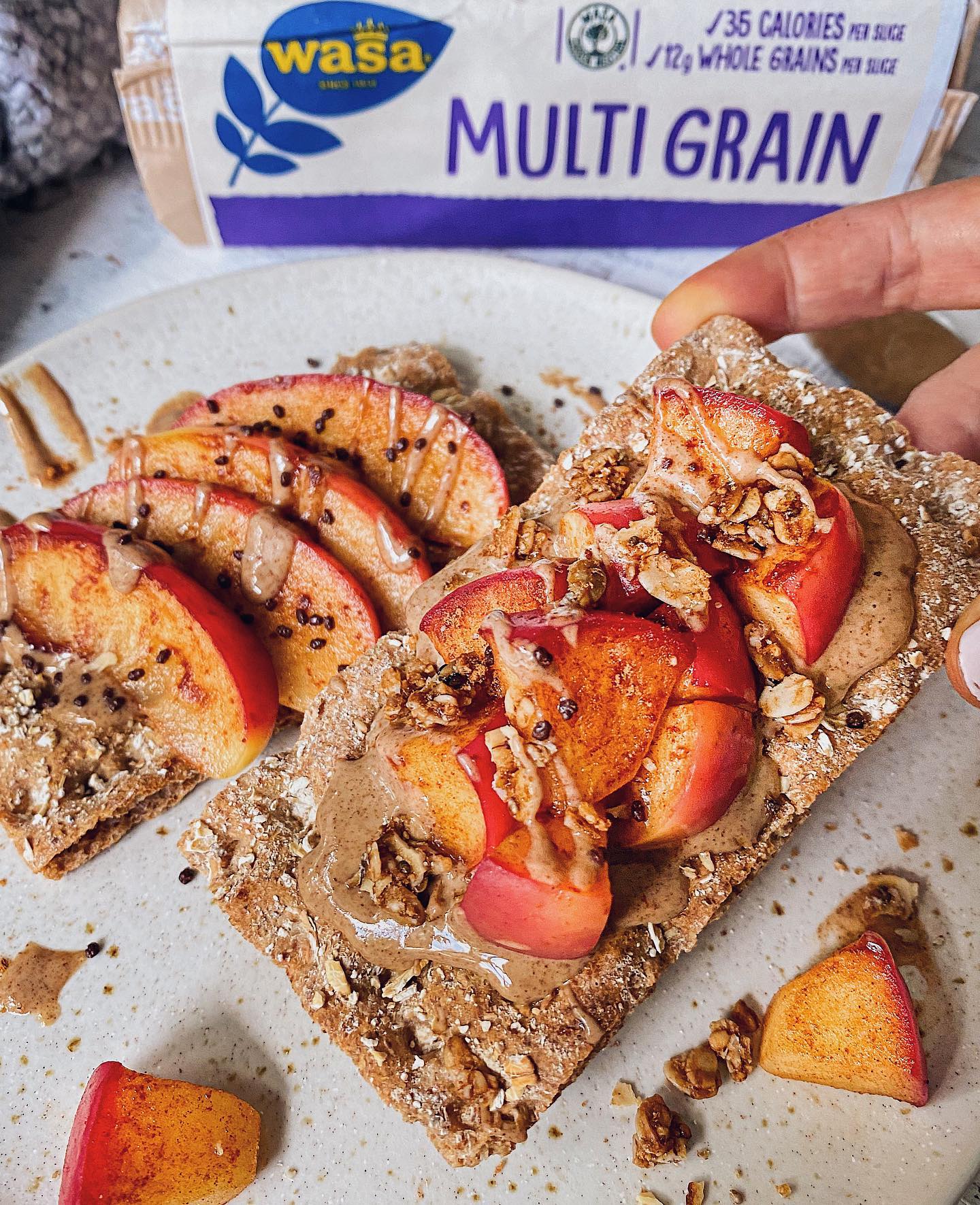 Simple Cinnamon Apple Crispbread Snack