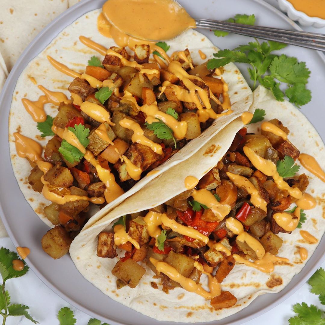 Easy Potato and Pepper Tacos with Chipotle Sauce