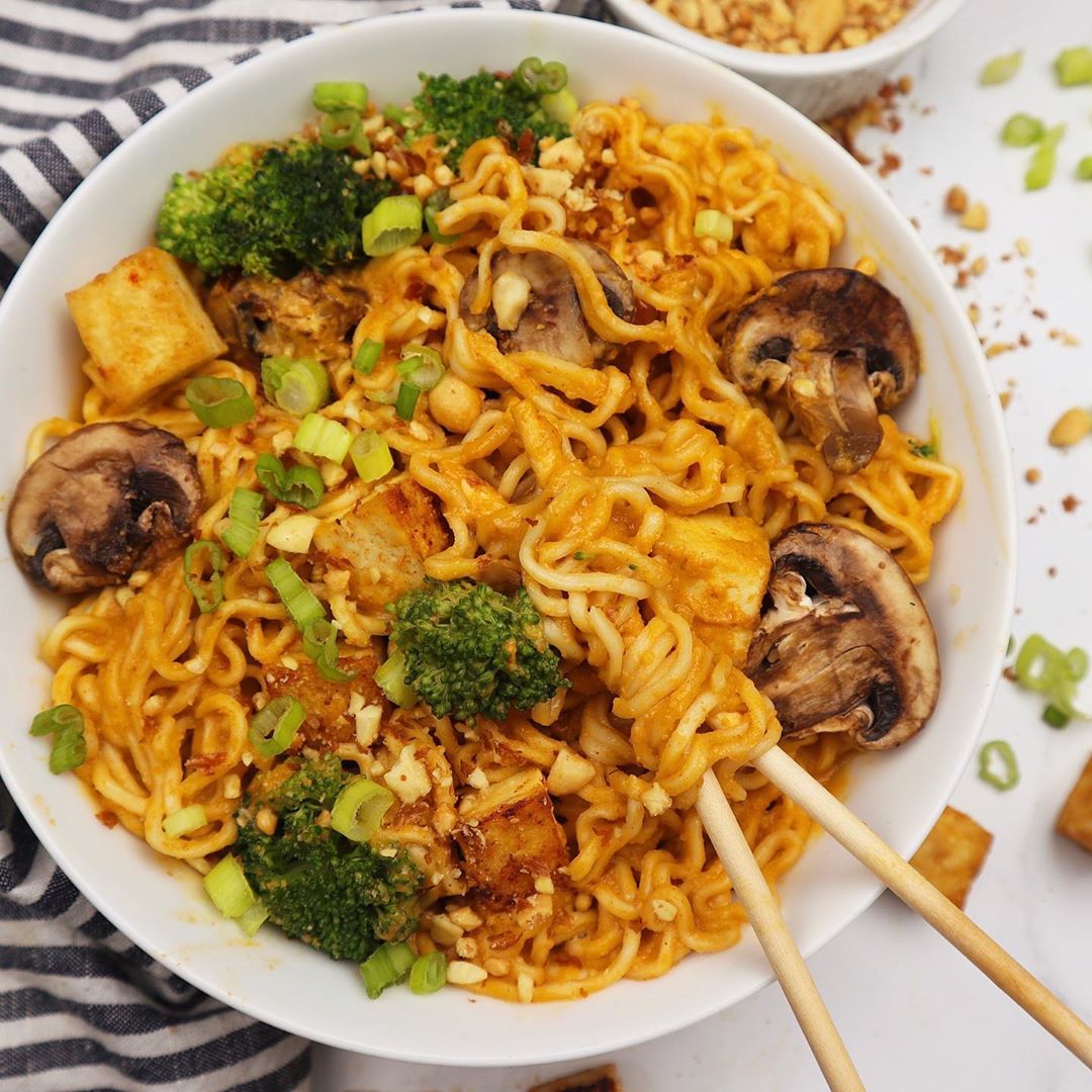Peanut Ramen Curry with Sauce