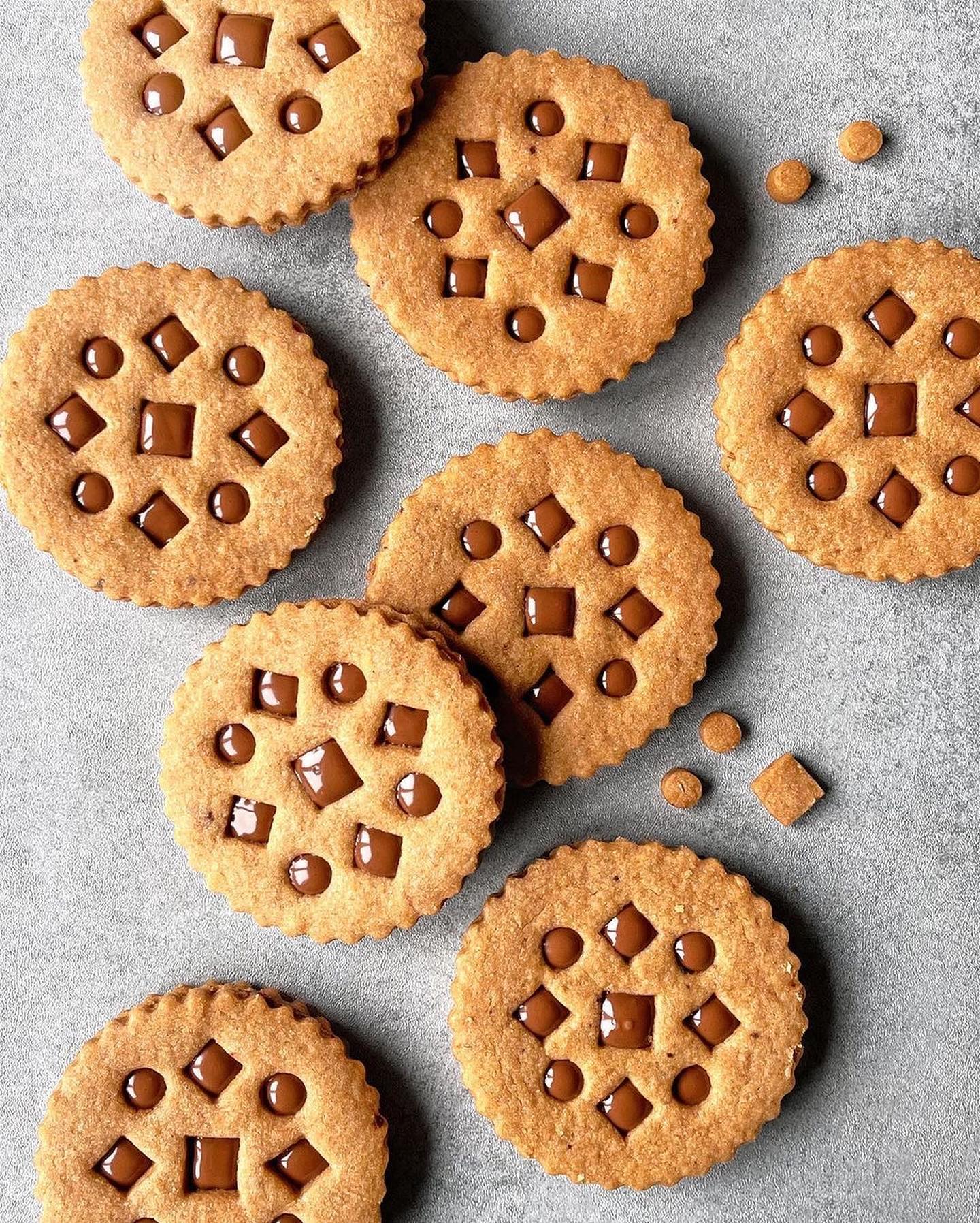 Vegan Caramel Mandala Biscuits with Spiced Chocolate