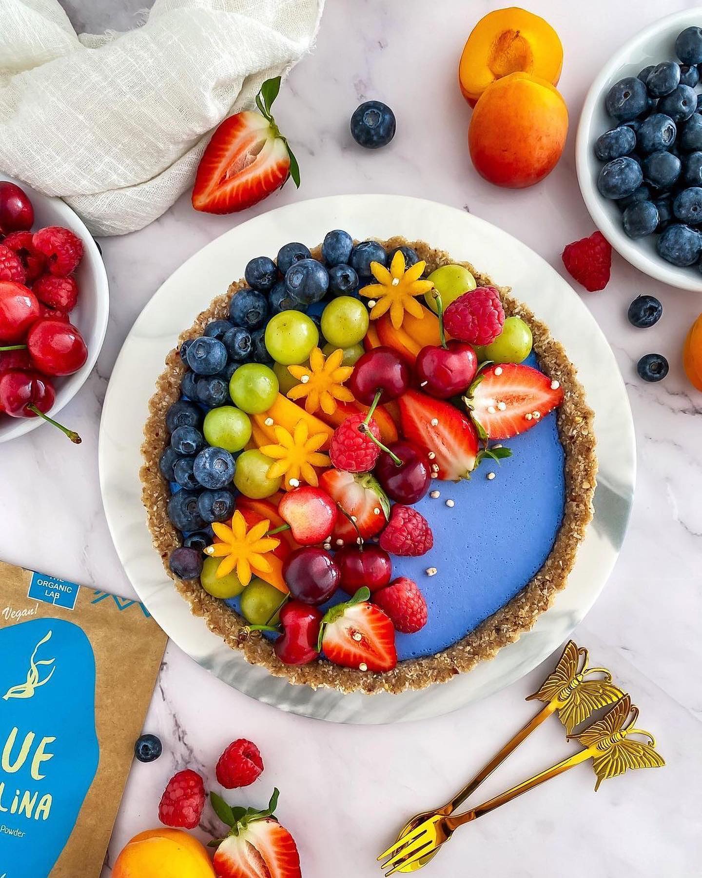 Fruity Yogurt Toast with Toppings