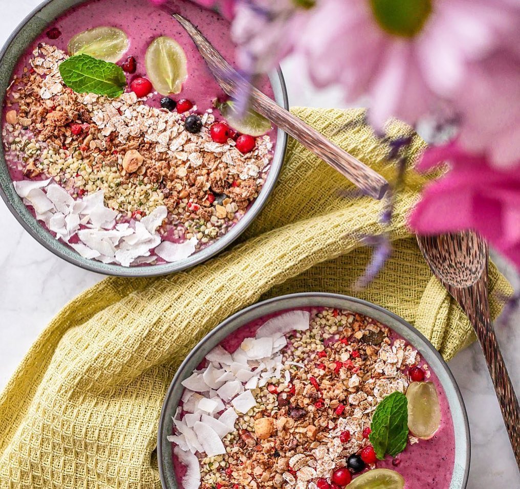 Galaxy Berry Smoothie Bowl