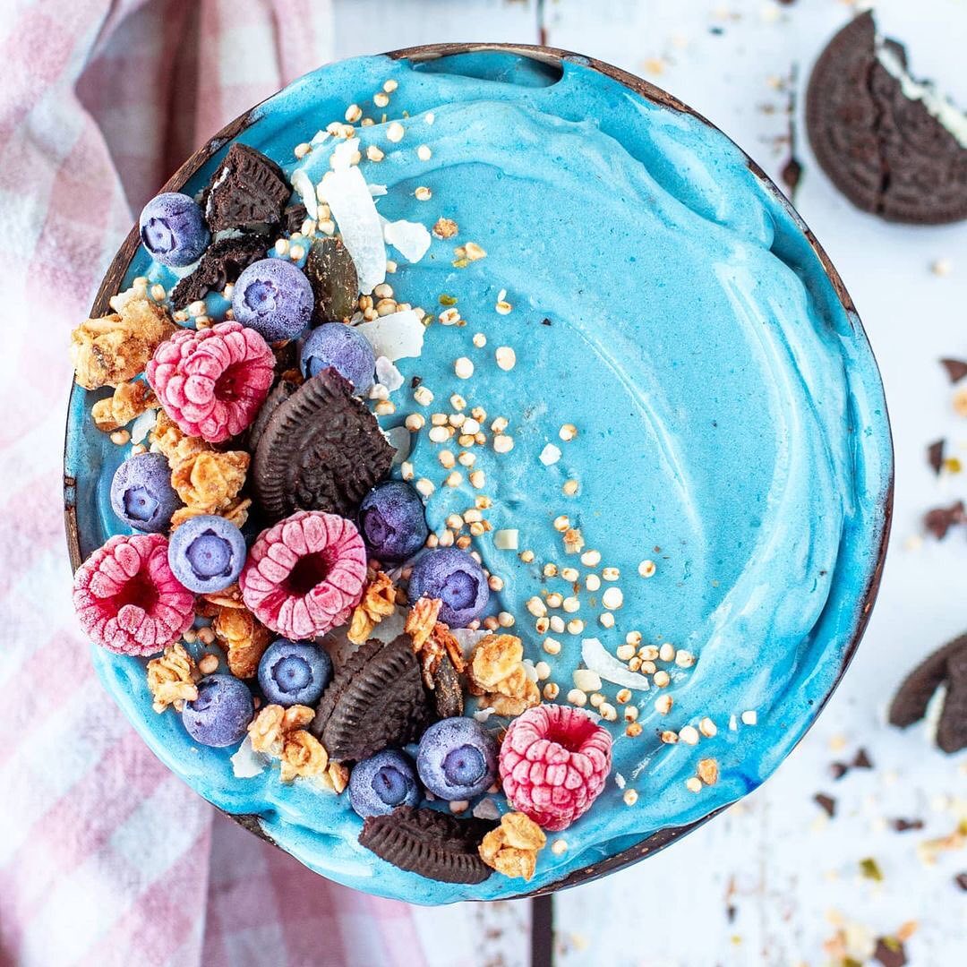 Banana Spirulina Smoothie Bowl