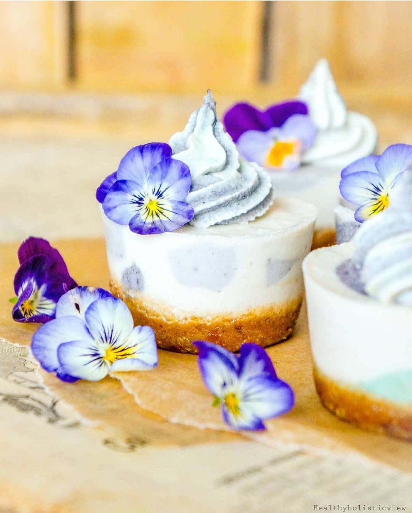 Raw Vegan Cupcake Cheesecake