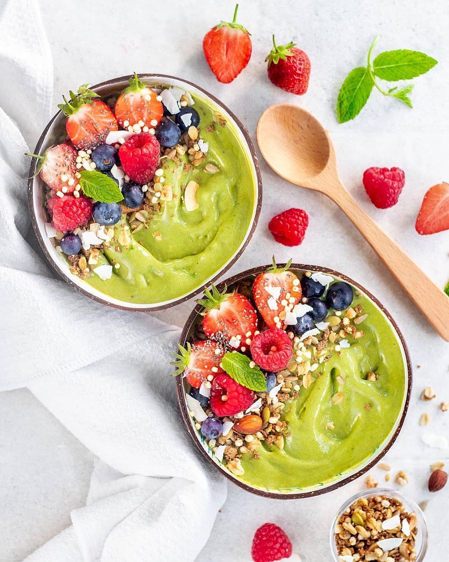 Matcha Spinach Protein Smoothie Bowl