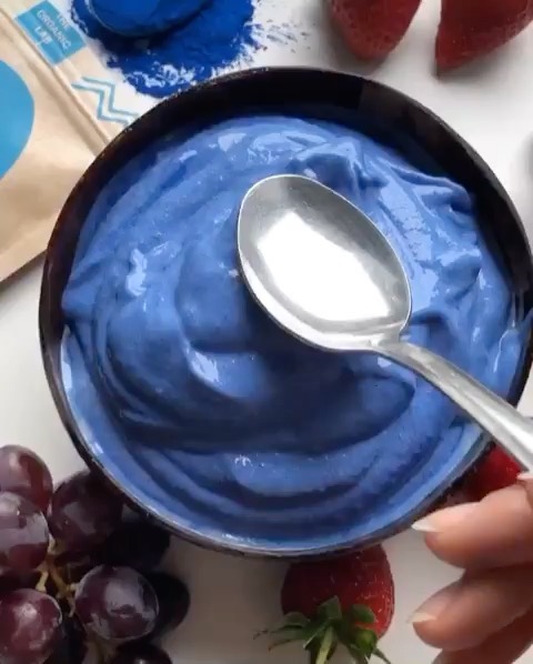 Blue Spirulina Banana Melon Smoothie Bowl