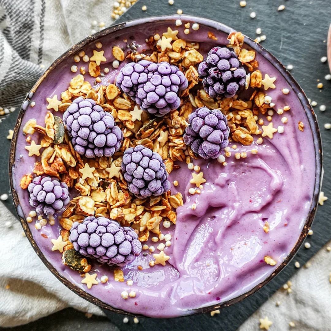 Peanut Butter Strawberry Nicecream Bowl